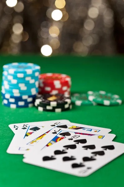 Galactic Gems slot reels with sparkling cosmic gems