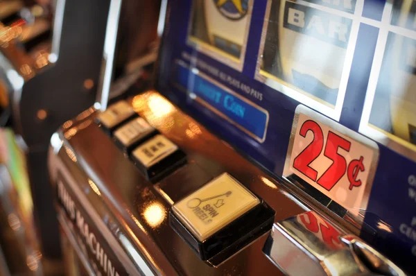 Live roulette table interface showing bet amounts in IDR currency